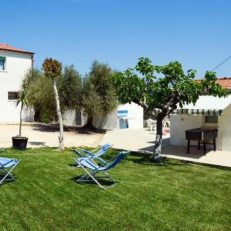 Villino Del Parco Cerrano 200s Пинето